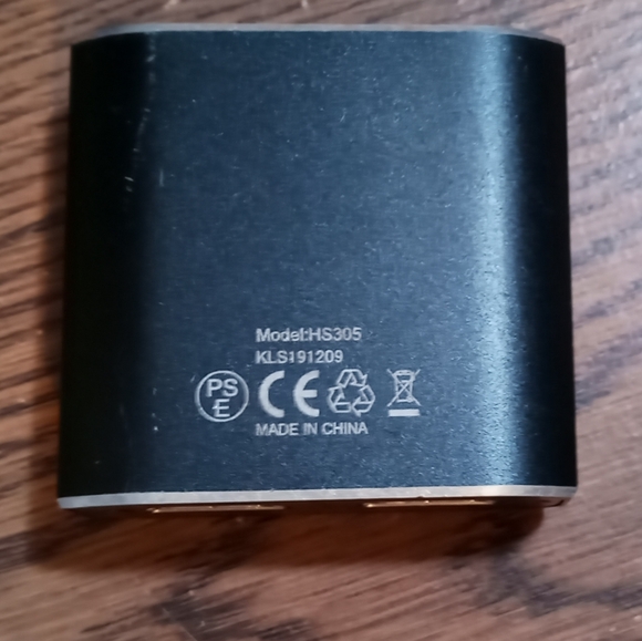 Techole Aluminum Bi-Directional 4K HDMI Splitter Model HS305 & 2 HDMI Cables - Picture 4 of 6